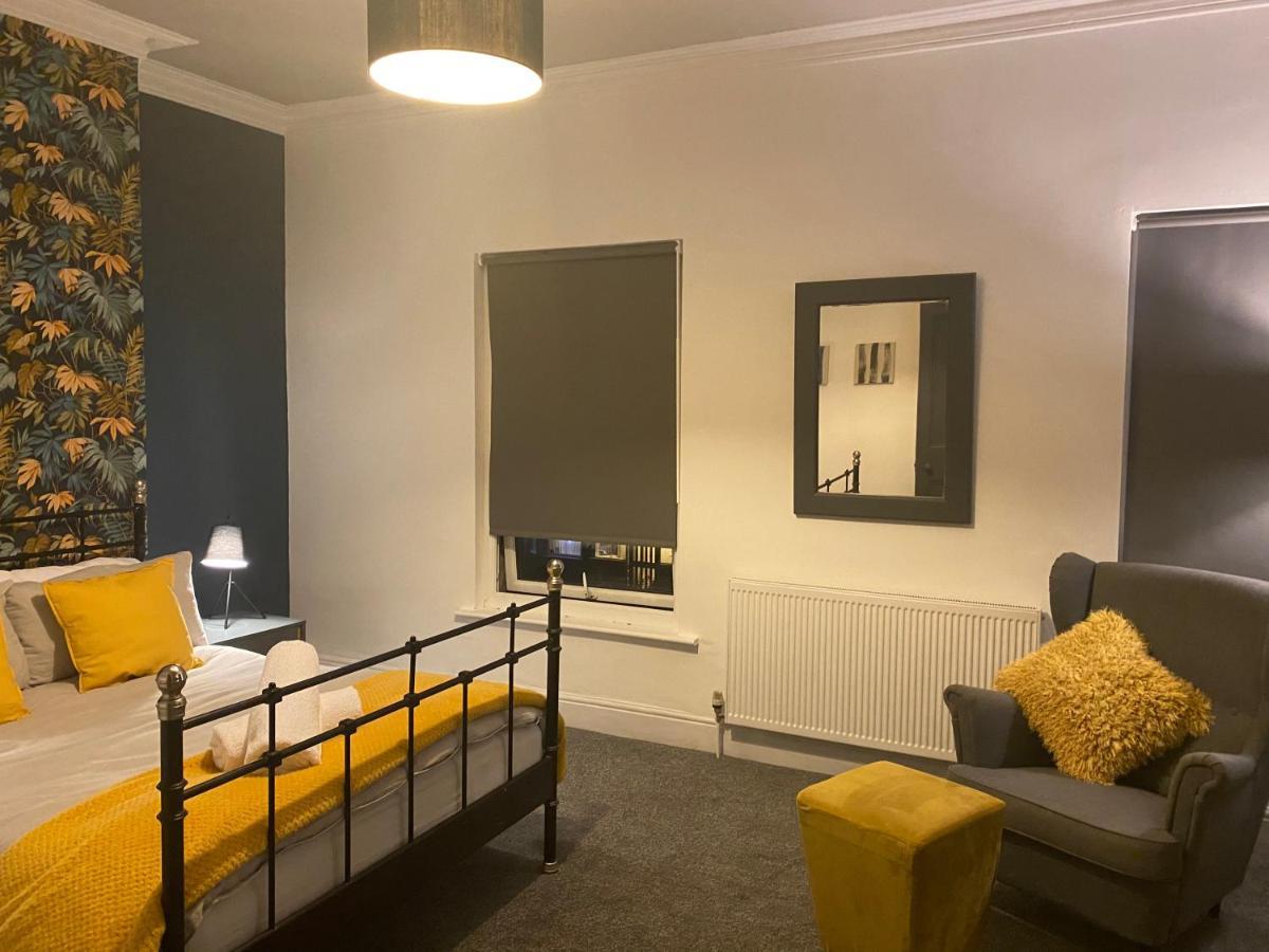 Holiday home Refurbished 3 Bed House In Manchester