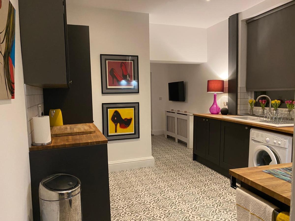 Holiday home Refurbished 3 Bed House In *