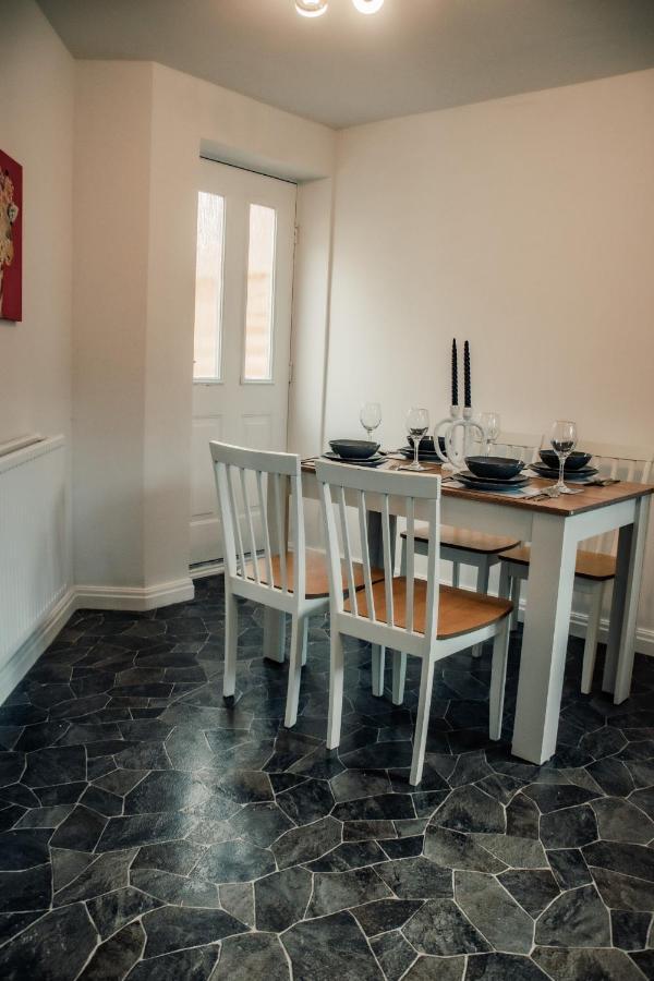 Vakantiehuis Bv Stylish Homely 3 Bedroom Close To Arena *