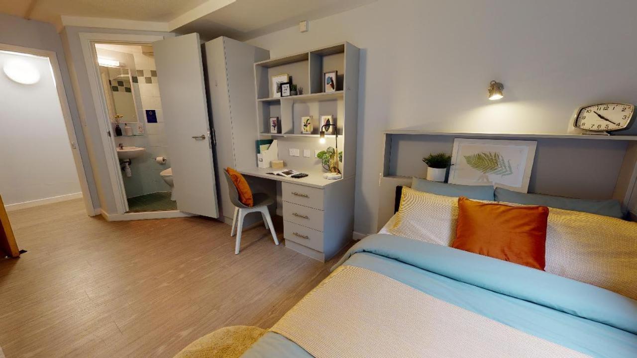 Comfy Ensuite Bedrooms At Gardens Near Centre Appartement