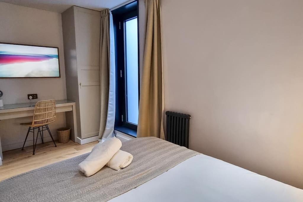 Stunning Luxury Townhouse In Centre Of Manchester