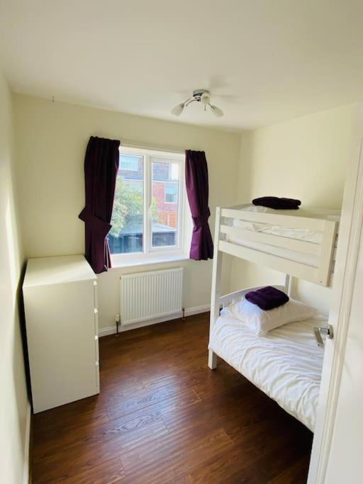Holiday home Prestwich Garden Retreat: Manchester-close 3br With Parking & Netflix *