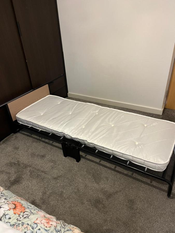 Abbys Free Street Parking Subject To Availability Apartment Manchester