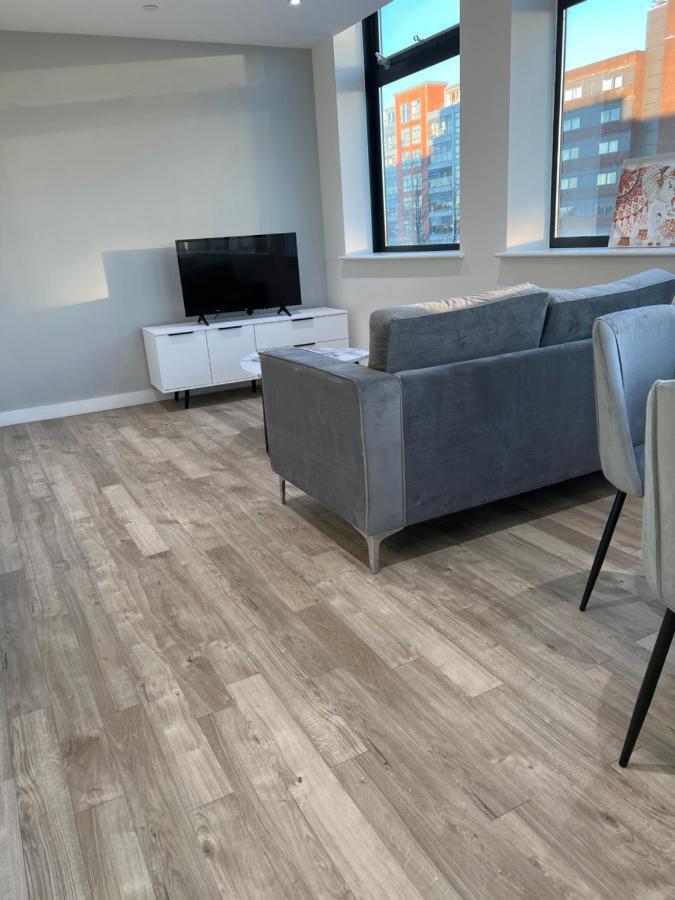 Affordable In Centre Close To Trafford Appartement