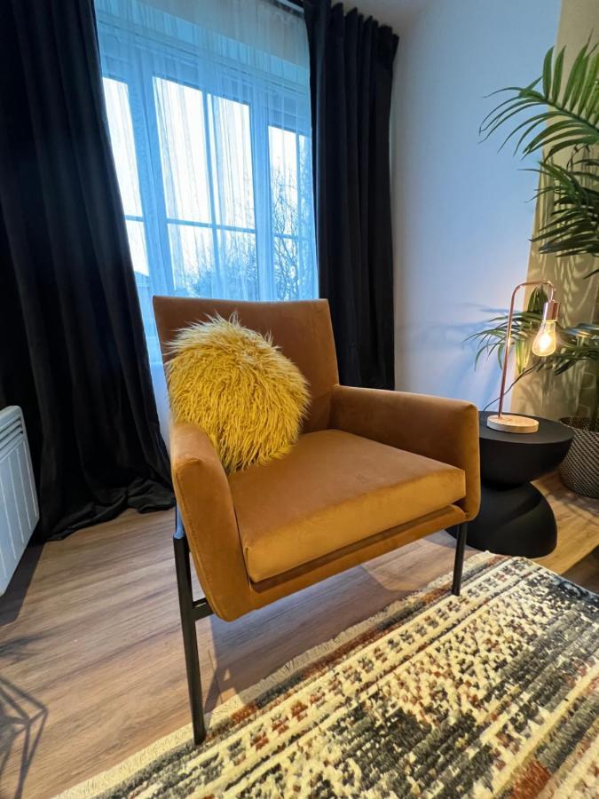 Modern 2 Bedroom Aesthetic *
