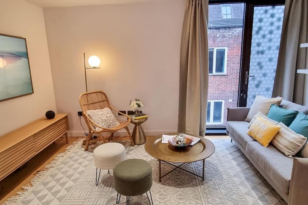 Stunning Luxury Townhouse In Centre Of Holiday home Manchester