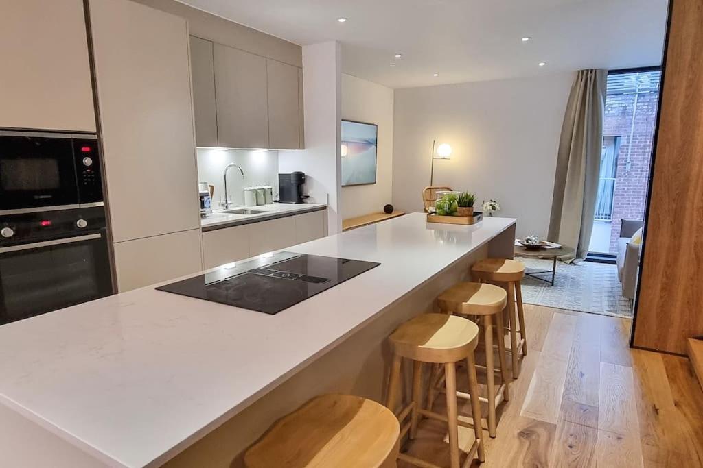 Stunning Luxury Townhouse In Centre Of Manchester
