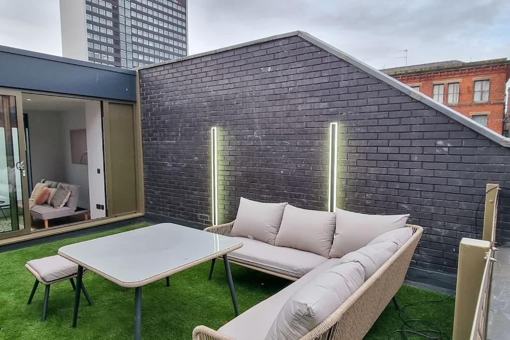 Stunning Luxury Townhouse In Centre Of Holiday home