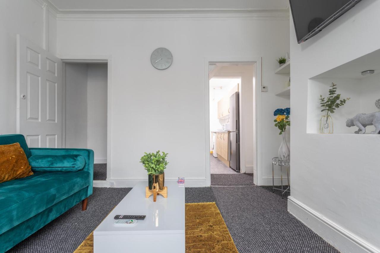 Appartement In Levenshulme, *