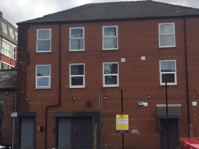 Lewis 3 Well Located Northern Quarter Sleeps Upto 8 *