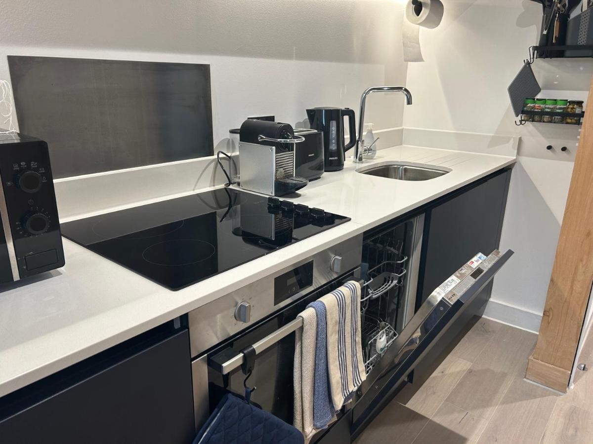 Luxury New Built Split-level Flat With Rooftop Gardens Access Apartment *
