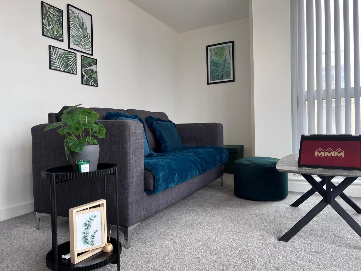 Appartement Luxury 2 Bed With Skyline Views. *