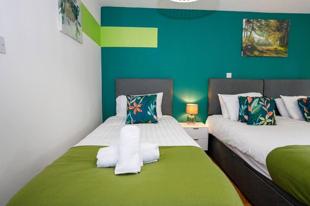 Apartment *new*quiet Apt 13min To Ao Arena,free Parking *