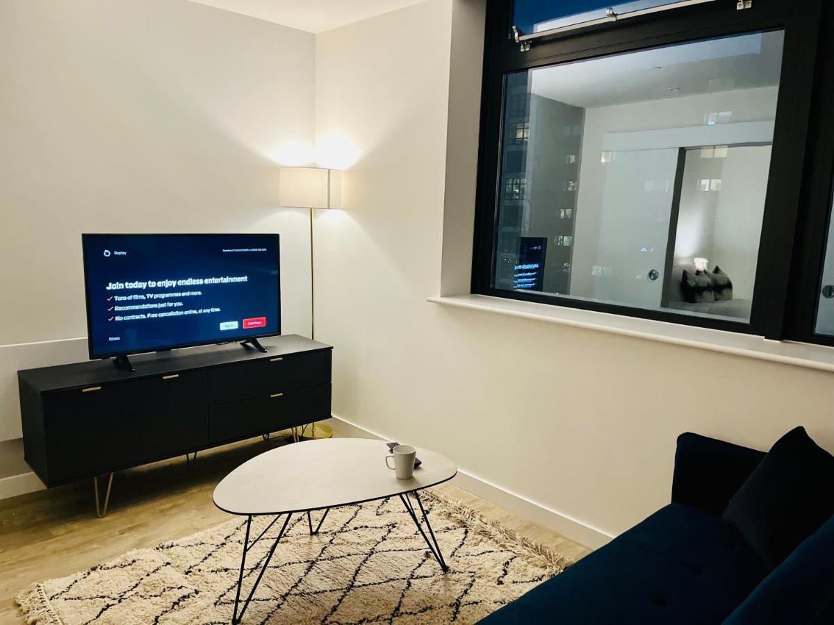 Apartment Brand New Modern 1 Bed Near Old Trafford Stadium