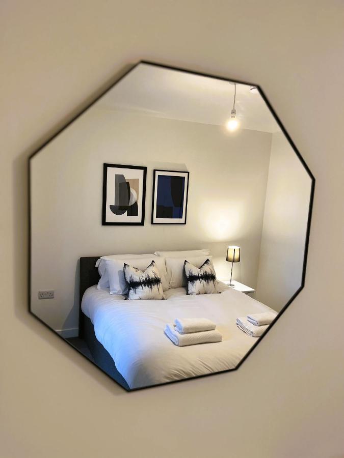 Apartment Brand New Modern 1 Bed Near Old Trafford Stadium *