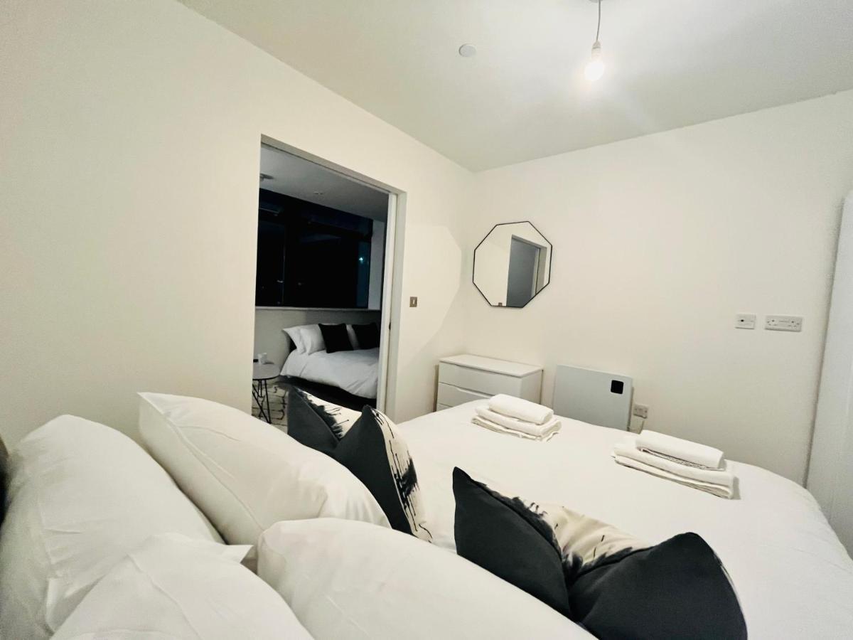 Apartment Brand New Modern 1 Bed Near Old Trafford Stadium Manchester