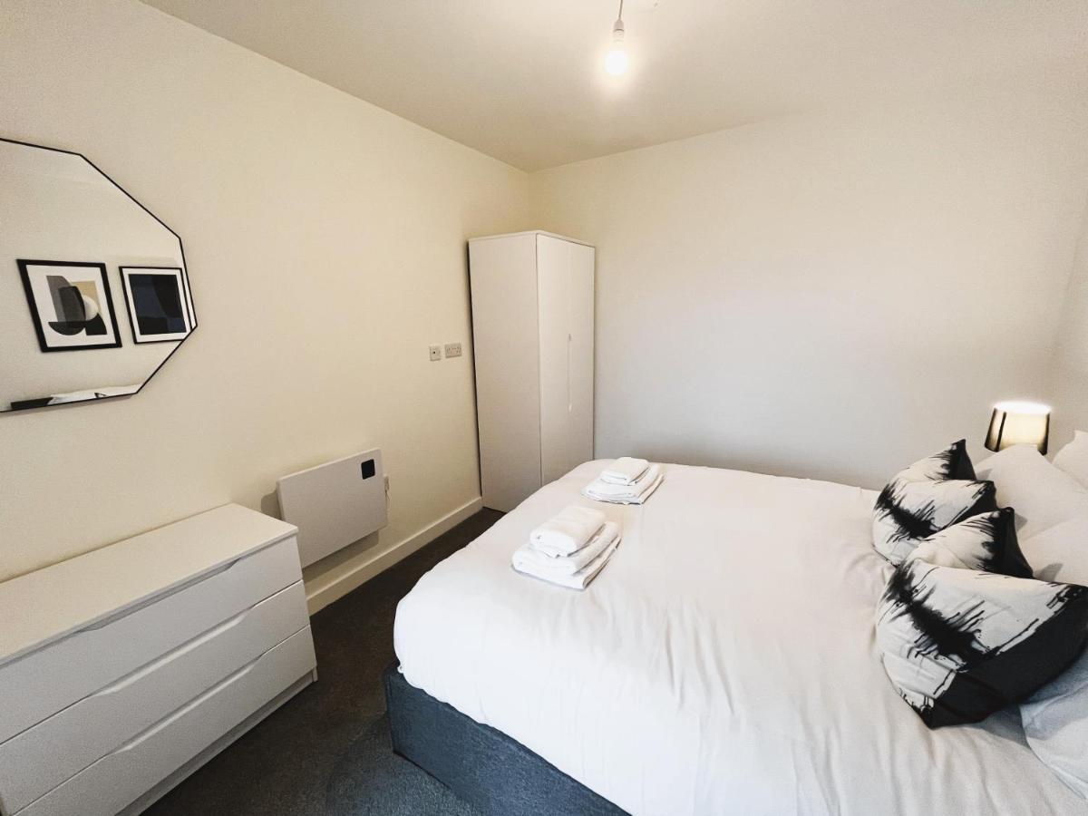 Apartment Brand New Modern 1 Bed Near Old Trafford Stadium