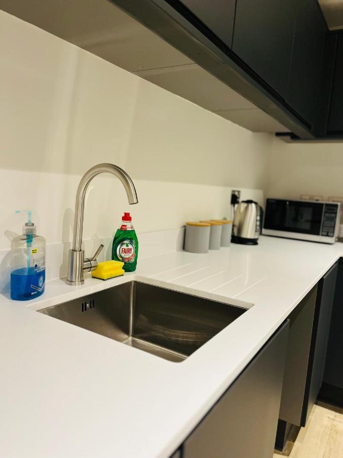 Apartment Brand New Modern 1 Bed Near Old Trafford Stadium