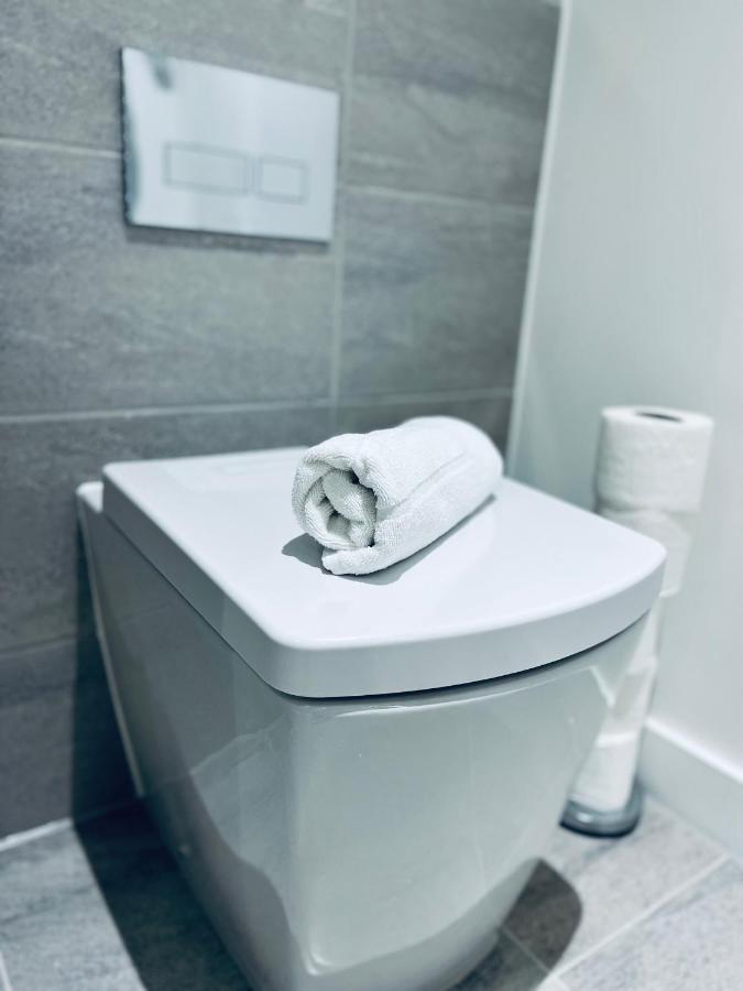 Brand New Modern 1 Bed Near Old Trafford Stadium