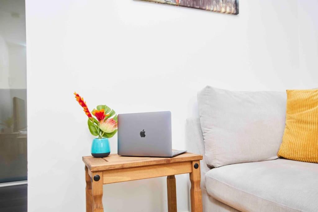 Dellehomes- Free Parking, Wfh, Family-friendly Manchester