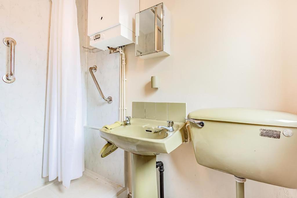 Tallis House, Sleeps 5, Near Centre, Free Parking, Long Or Short - By Nmb Holiday home *