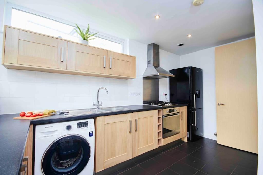Dellehomes- Free Parking, Wfh, Family-friendly