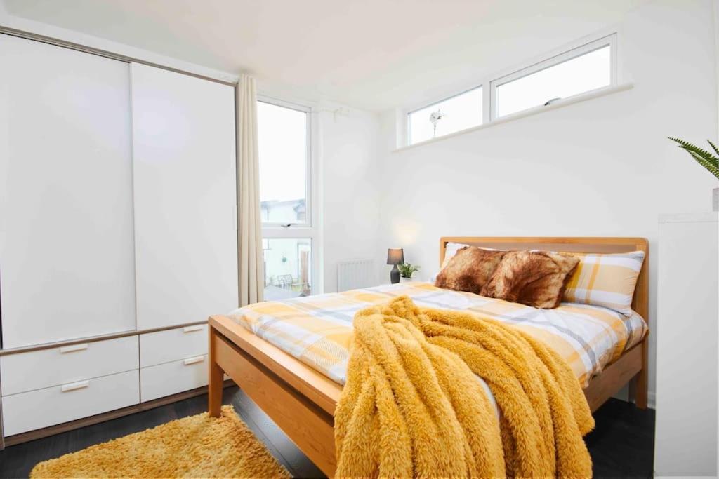 Apartment Dellehomes- Free Parking, Wfh, Family-friendly