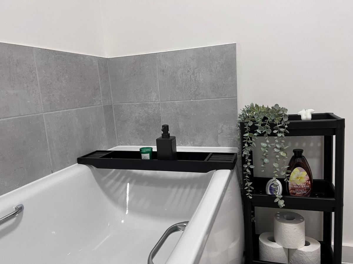 Luxury 2 Bed With Skyline Views. Manchester