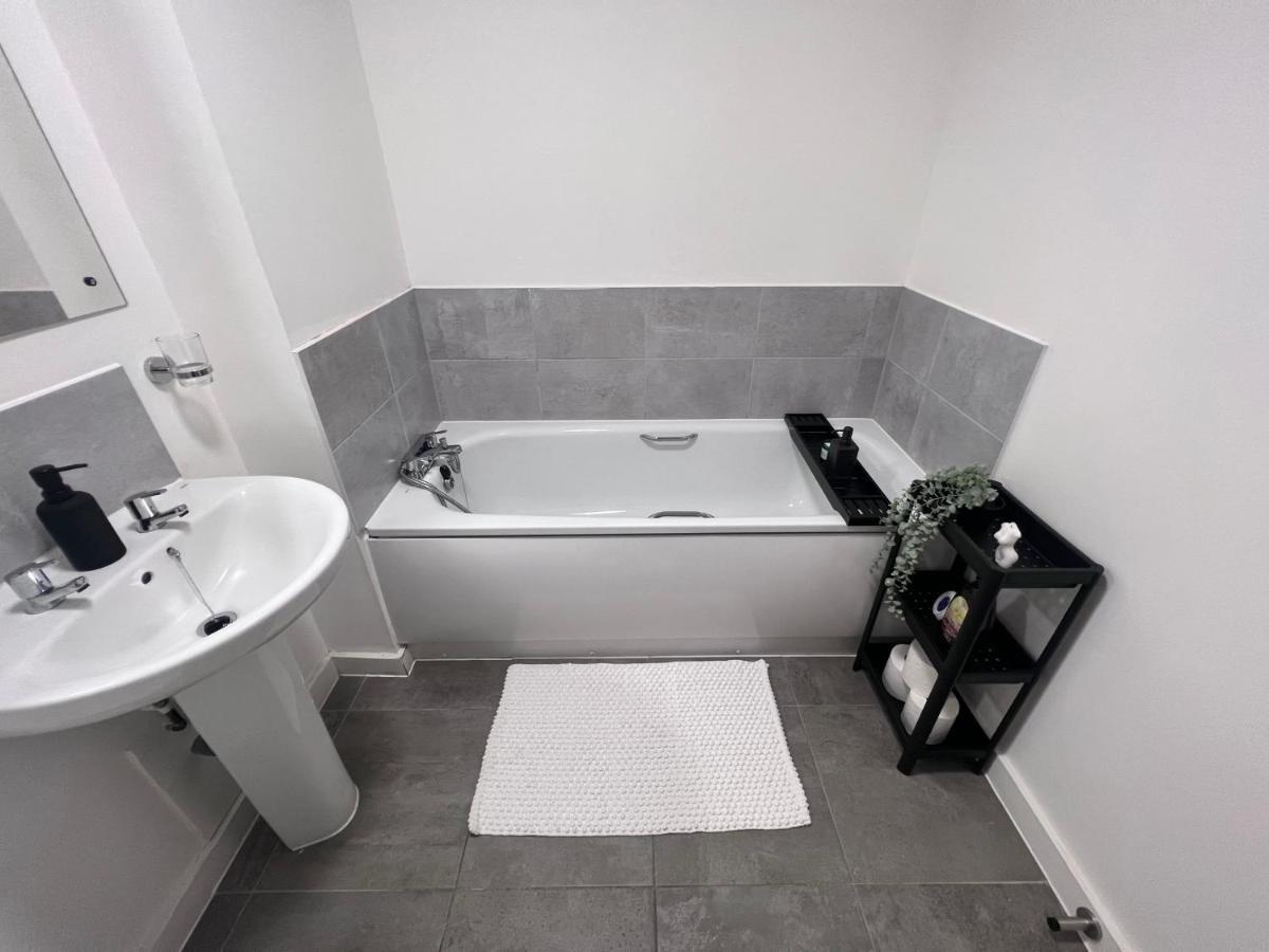 Luxury 2 Bed With Skyline Views. * Manchester