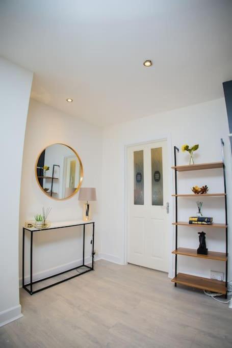Vakantiehuis Isinmi - Close To Mcr City Manchester