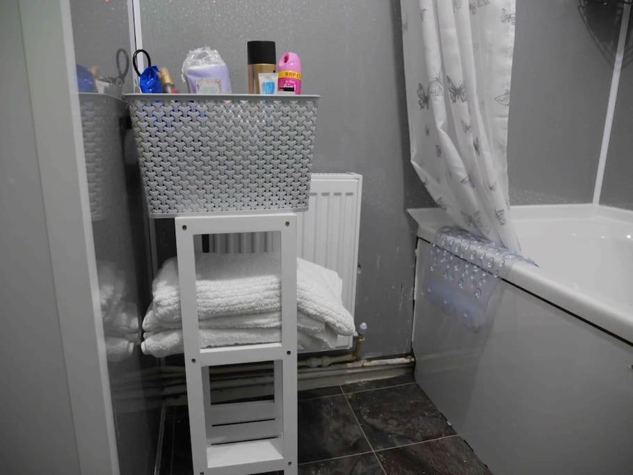 Vakantiehuis Adorable 2 Bed House Ideal For Family Of Four