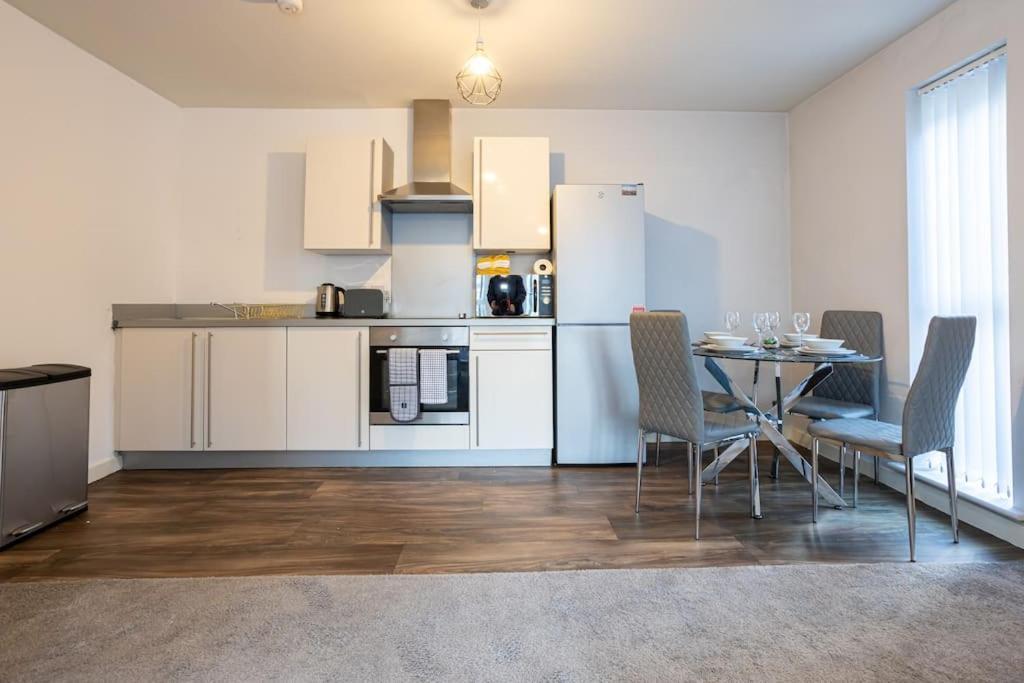M5 Ordsall - Spacious 2 Bedroom City *