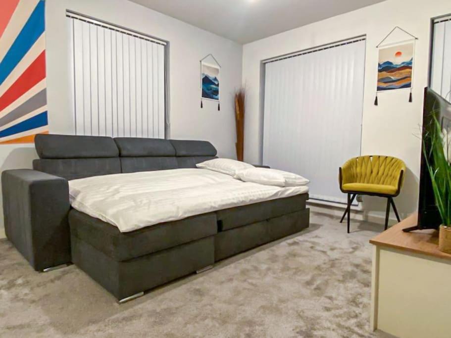 M5 Ordsall - Spacious 2 Bedroom City Manchester