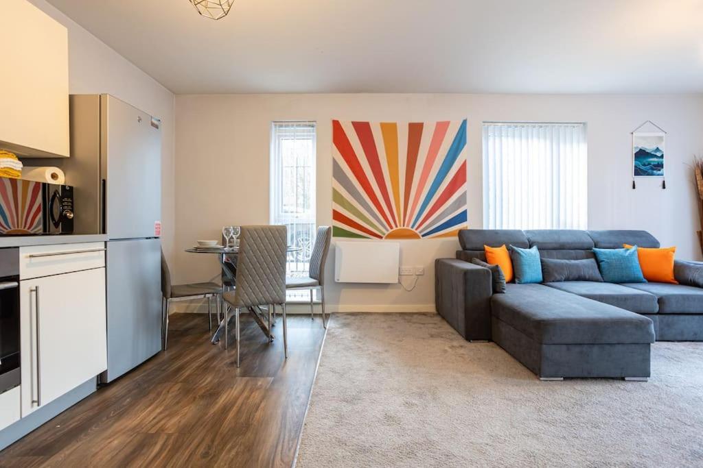 M5 Ordsall - Spacious 2 Bedroom City Apartment Manchester