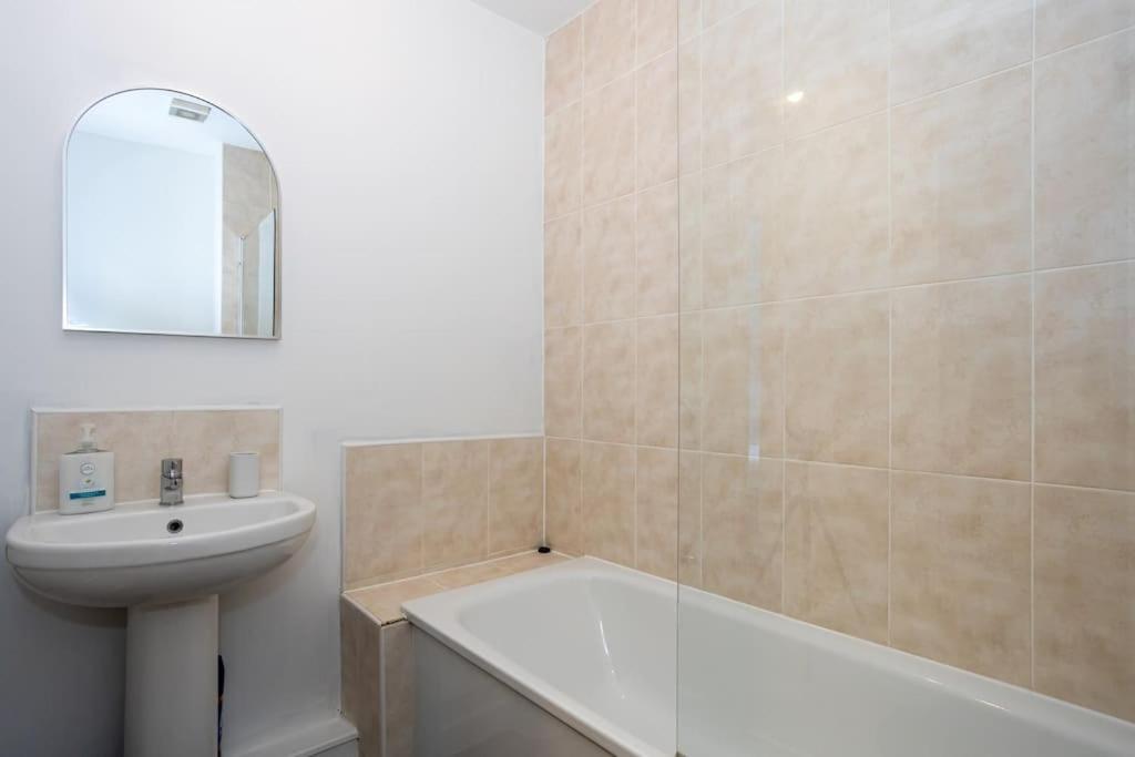 M5 Ordsall - Spacious 2 Bedroom City