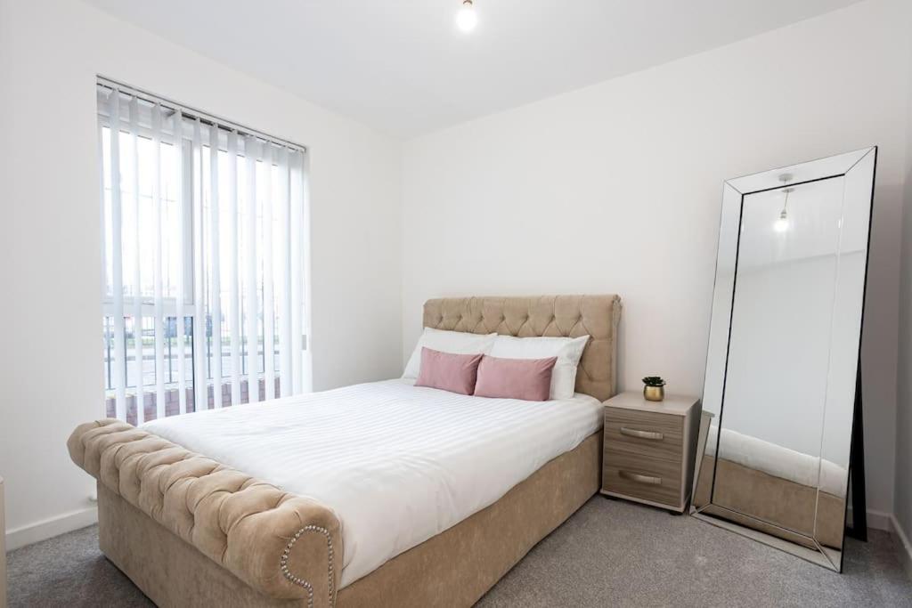 M5 Ordsall - Spacious 2 Bedroom City * Manchester