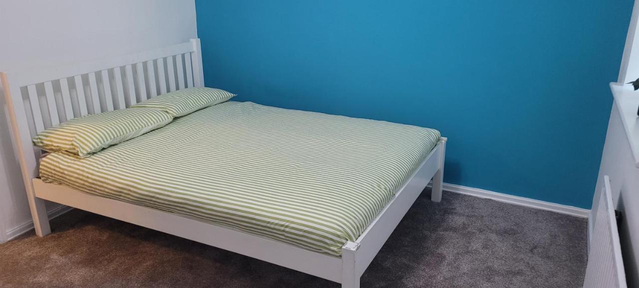Entire 2 Bedroom House - Holiday home