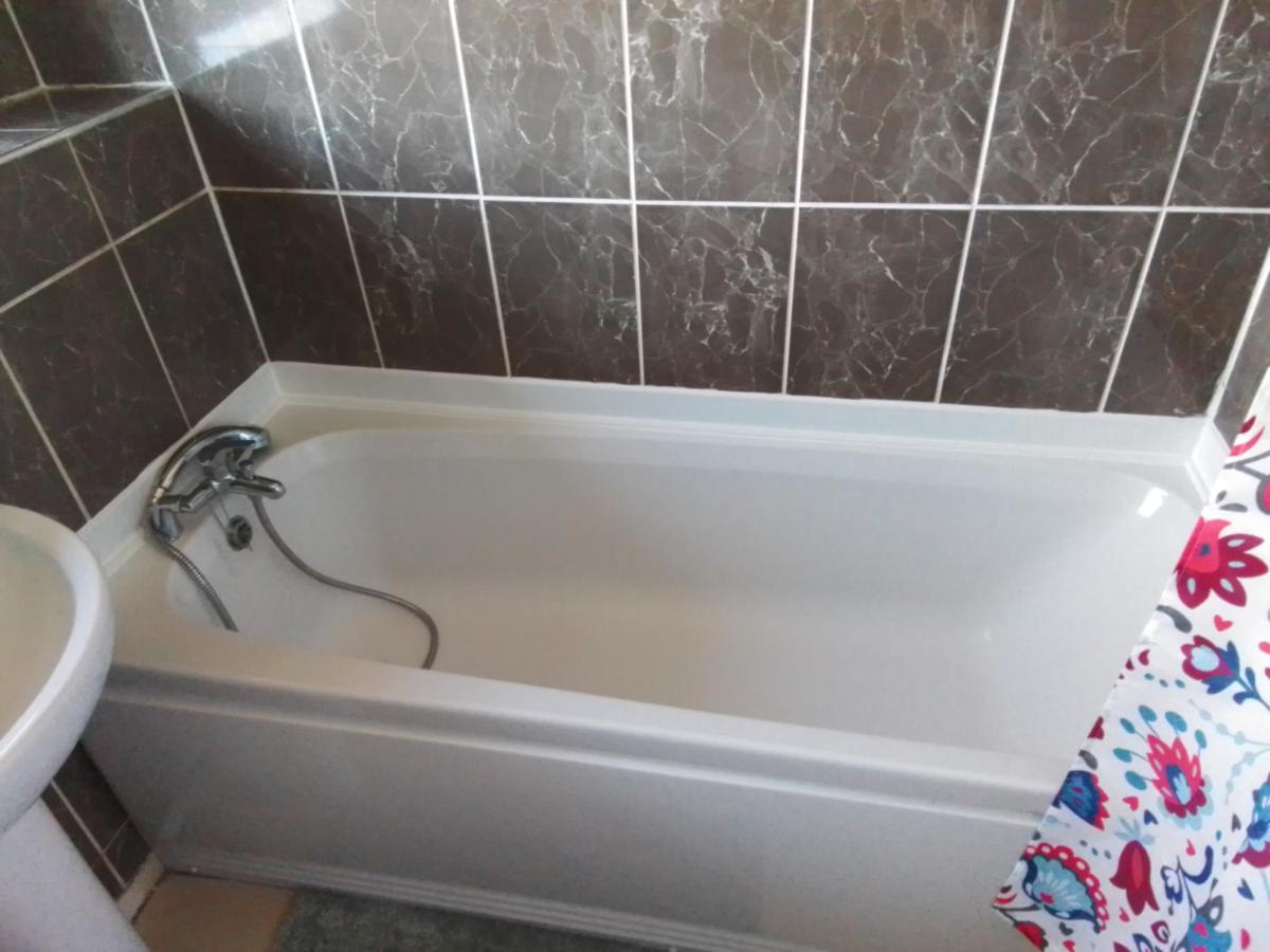 Entire 2 Bedroom House - * Manchester