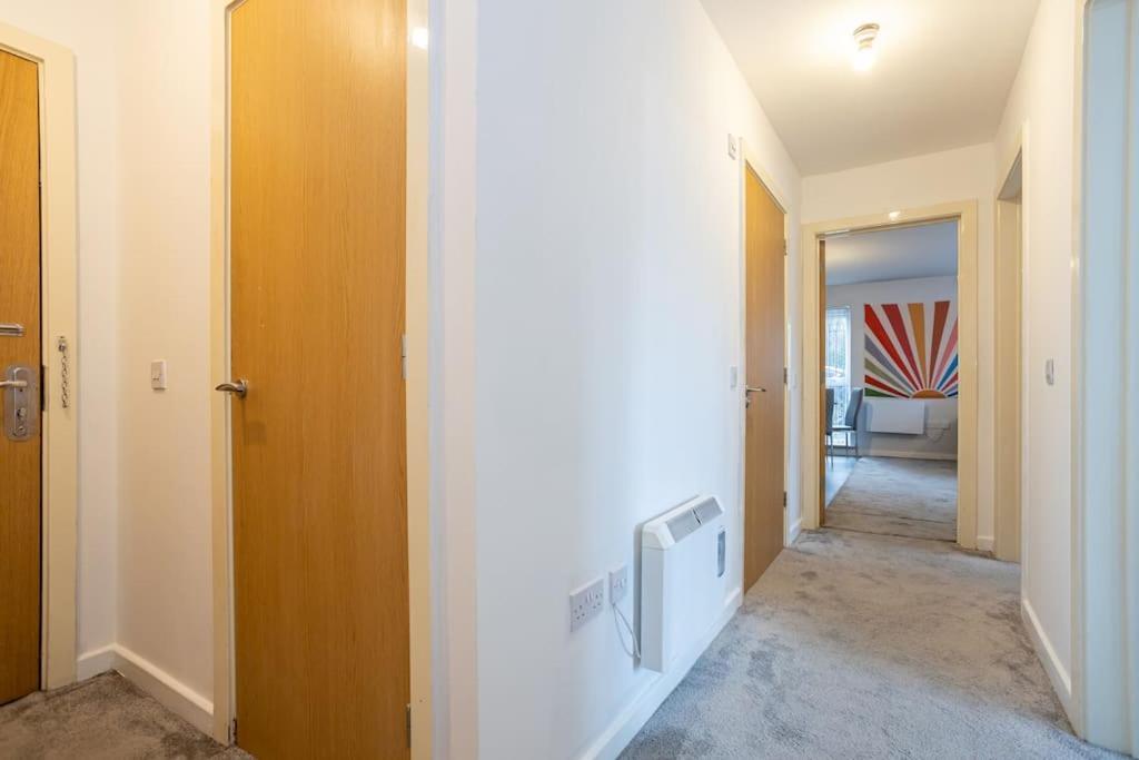 M5 Ordsall - Spacious 2 Bedroom City Apartment