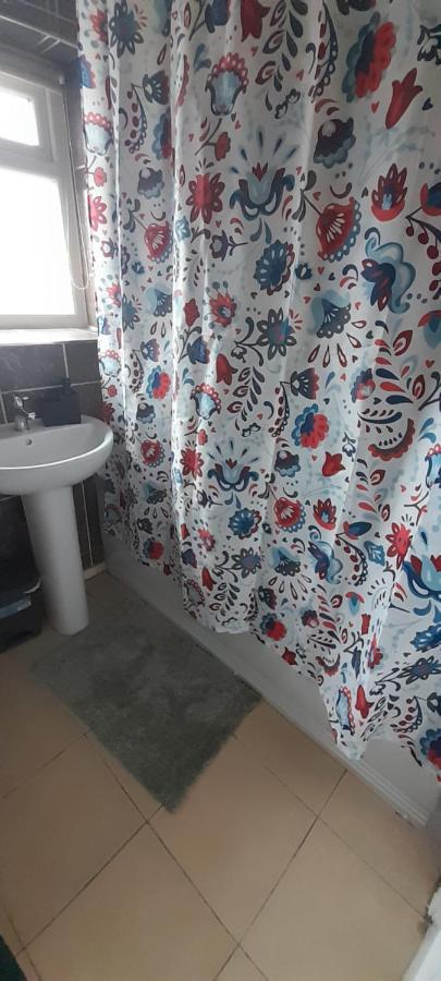 Entire 2 Bedroom House -