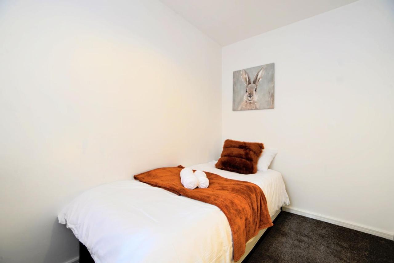 Gasthuis Family Friendly With Parking & Garden *