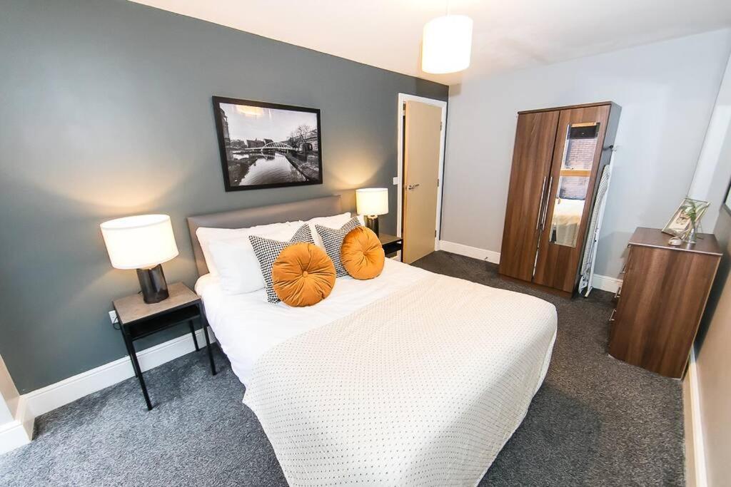 Apartment 2 Bedroom Sleeps 6 Centre *