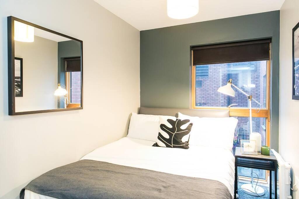 2 Bedroom Sleeps 6 Centre * Manchester