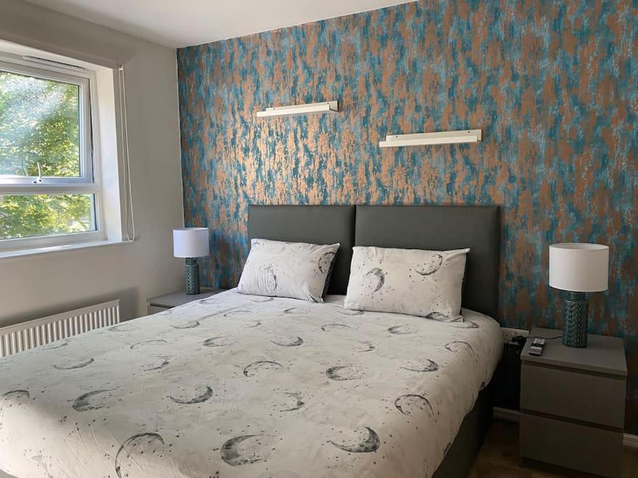 Holiday home Cheerful 4-bedroom House With Multiple Car Parking