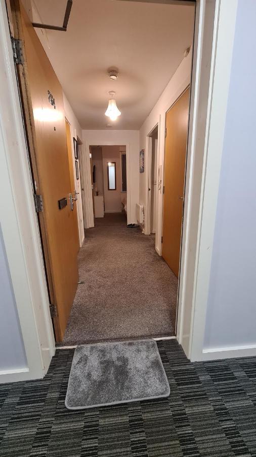 Apartment Luxury 2 Bed With Free Wi-fi & Parking *