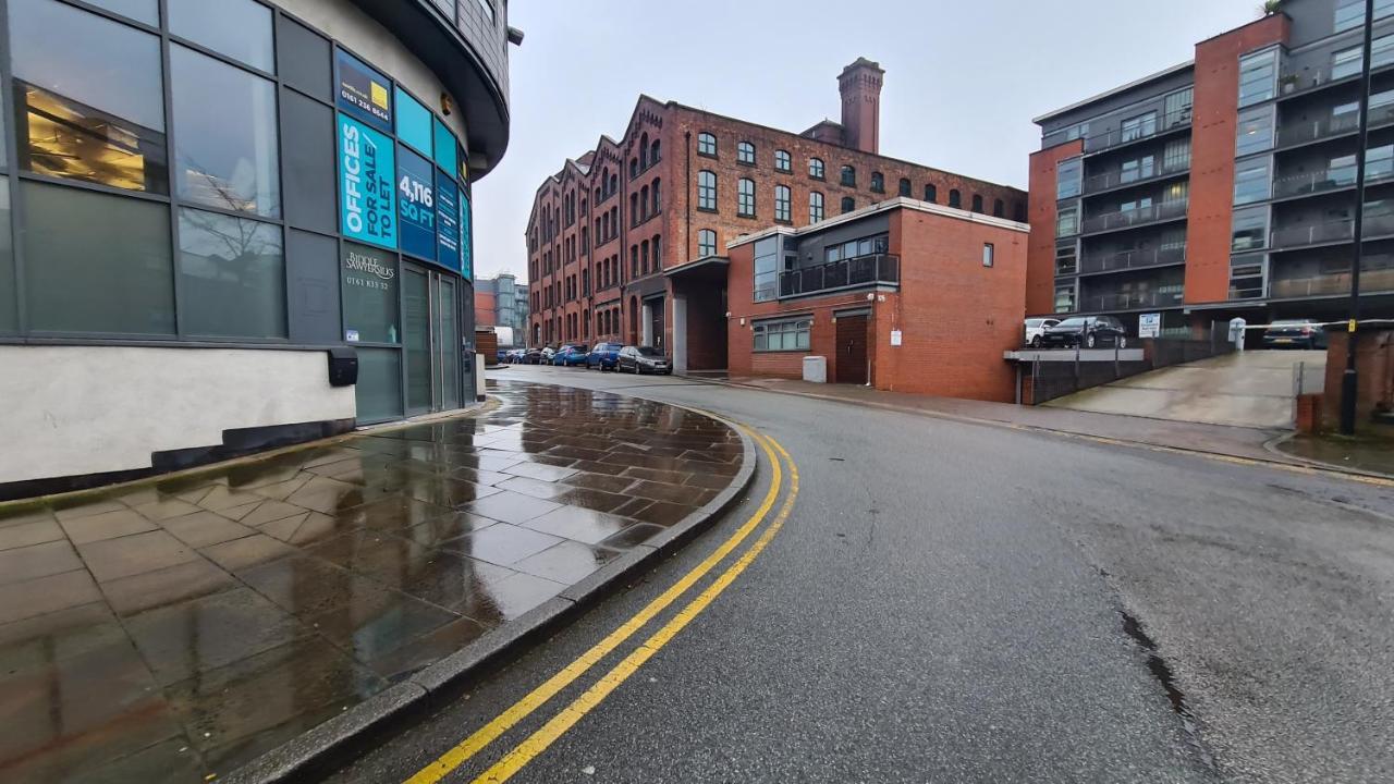 Luxury 2 Bed With Free Wi-fi & Parking Manchester