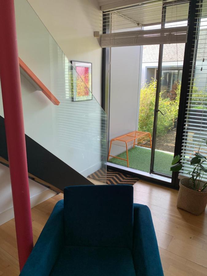 Designer House And Garden With Parking * Manchester