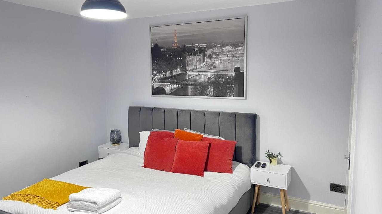 Large 4 Bedroom Townhouse With Free Parking Near Mcr Center * Manchester