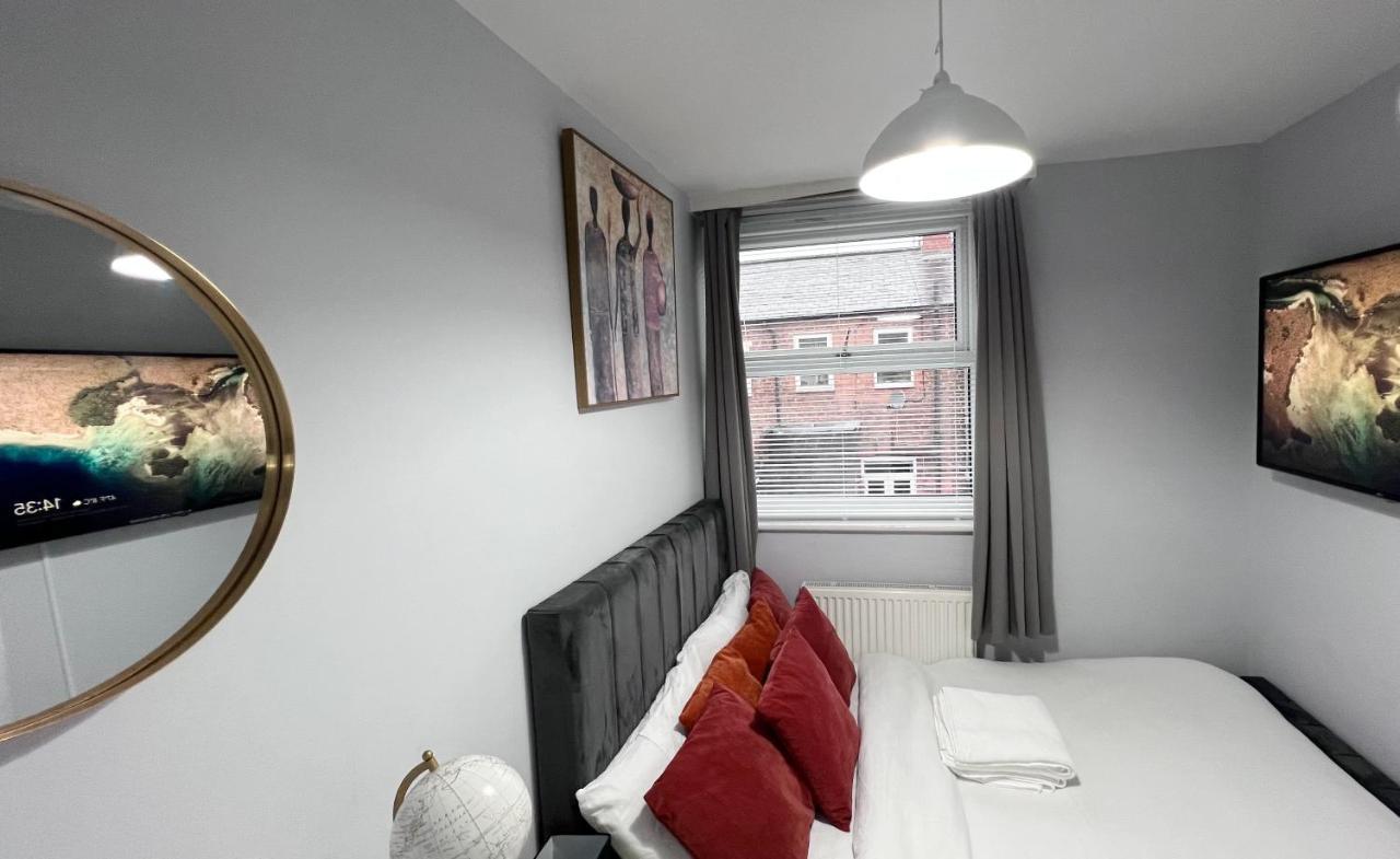 Appartement Large 4 Bedroom Townhouse With Free Parking Near Mcr Center *
