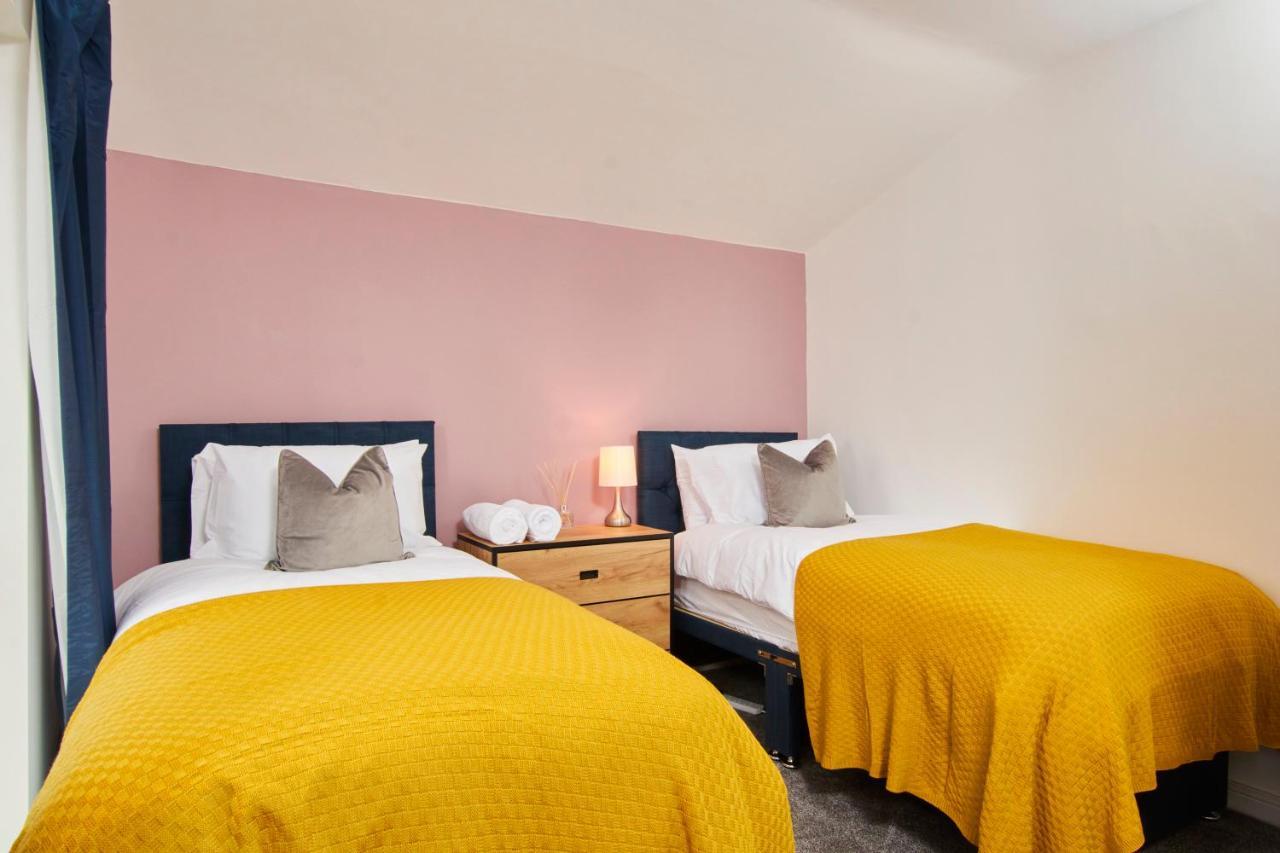 Beaut 5 Bed House W Parking Holiday home *